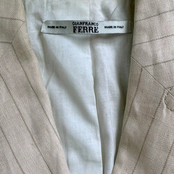Luxury Vintage! Gianfranco Ferré Italian women's linen blazer - Picture 7 of 9